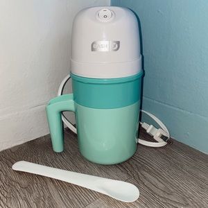 DASH my pint ice cream maker